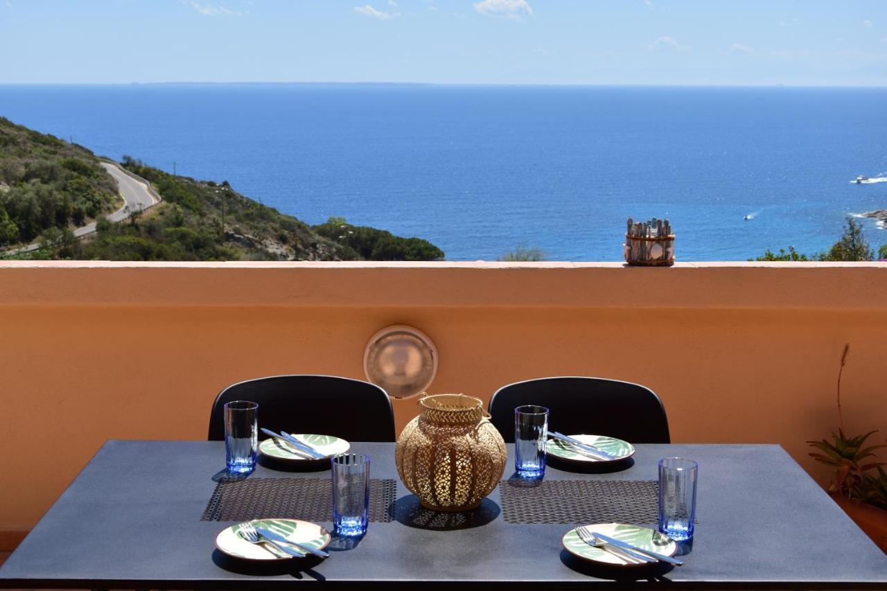 Route 25 - Cavoli - Vista Mare, Con Clima, Terrazza E Posto Auto Apartment Spiaggia di Cavoli Exterior photo